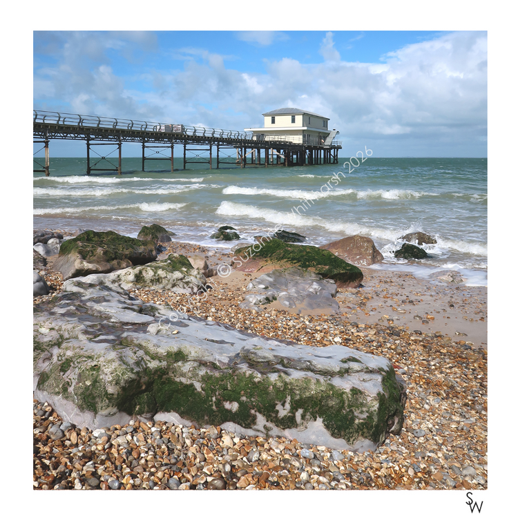 TOTLAND PIER