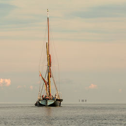 Greta heading for the Red Sands Fort1