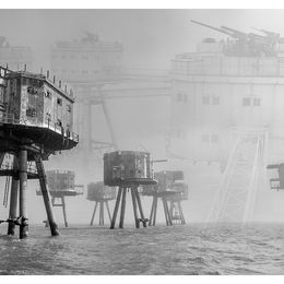 The Forts at war II [The Red Sands] mono