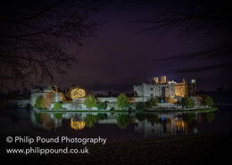 Night photo of Leeds Castle