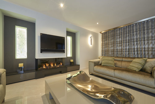 Welcoming sitting room 2015