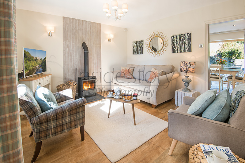 Woodcroft Cottage for Holidays at Home