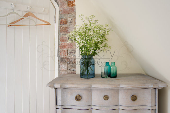 Stylish coastal cottage