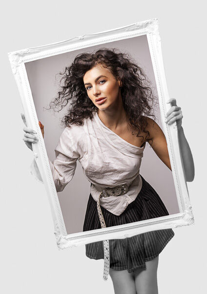 Ashleigh In The Frame