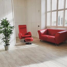 New Modern corner area with Shutters