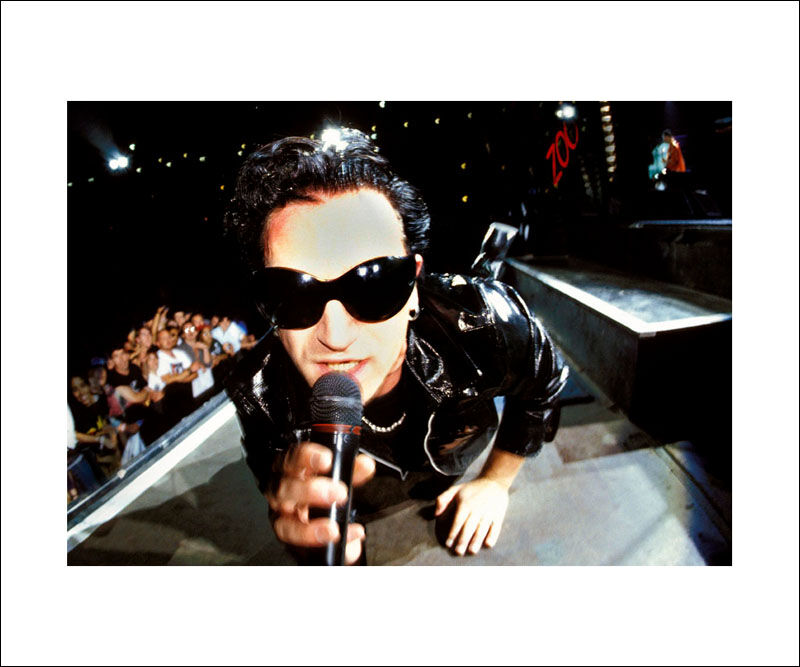 U2 Bono Zoo Tv