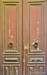 Entrance to a Cadiz home.