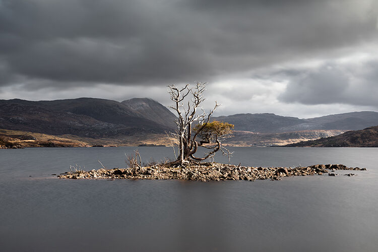 loch assynt island