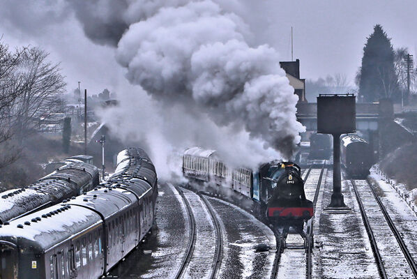 No 6990 makes an impressive departure