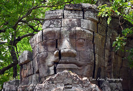 Entrance statue, Angkor Thom North Gate