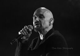 Tim Booth, James