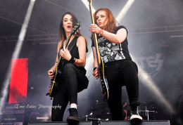Hanna & Heather McKay, The Amorettes.