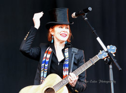 Suzanne Vega