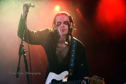 Thomas Hayward, The Blinders