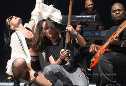 Jessie J & Band