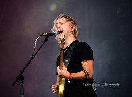 Ryan Potter, The Hunna.