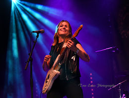 Megan Lovell, Larkin Poe