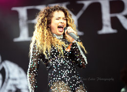 Ella Eyre