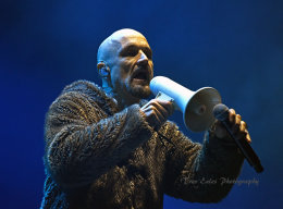 Tim Booth, James.