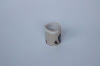 Small sauce bowl with pouring lip