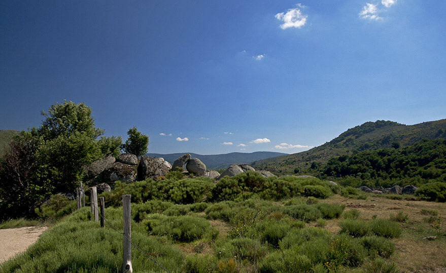Boulder - strewn valley