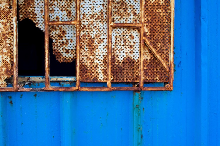 rust on blue
