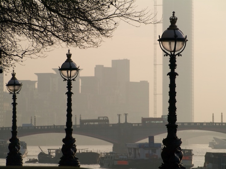 vauxhall bridge london