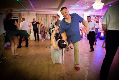 Bonding at The Beaulieu wedding photographer Fordingbridge New Forest