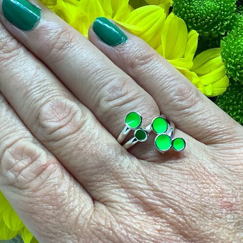 Sterling silver & fluorescent green adjustable wrap ring