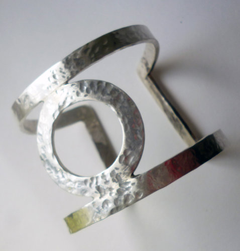 Sterling silver fitted bangle
