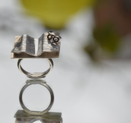 Sterling silver book ring with glasses
