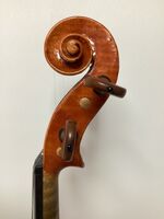 H6 Nicolo Amati 1649 scroll side