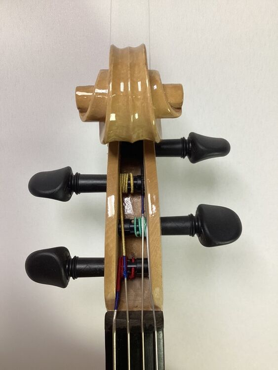 N1 Octave violin pegbox front