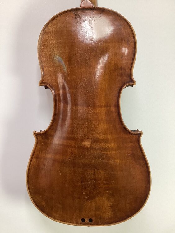 R25 English baroque back