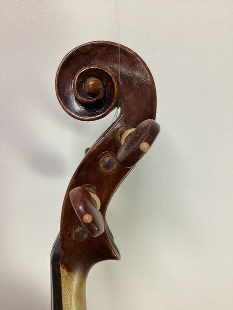 R30 Michel Deconet scroll side