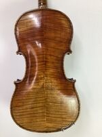 R German violin back