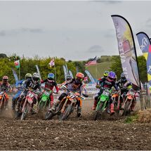 Foxhills race for first corner - H/C