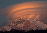 Lenticular-Cloud-over-Anapurna