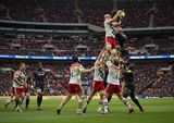 15 Lineout Saracens v Harlequins by Valerie Duncan