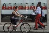 21 Diverse Street Cycle Scene by Richard Anders