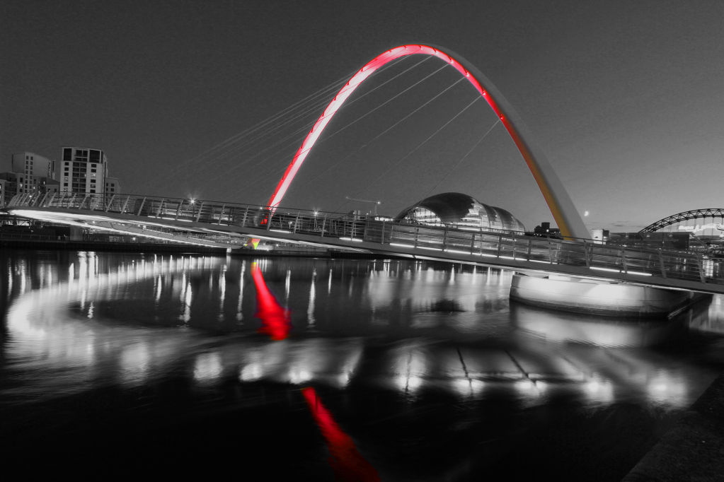 Millenium Bridge (Black and White)