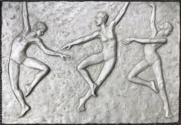 MAGGIE BUTLER – Joie de Vivre