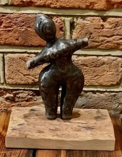 IOANNA NAMINTRAPORN –&nbsp;Raku Goddess