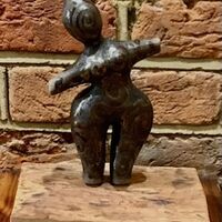 IOANNA NAMINTRAPORN –&nbsp;Raku Goddess